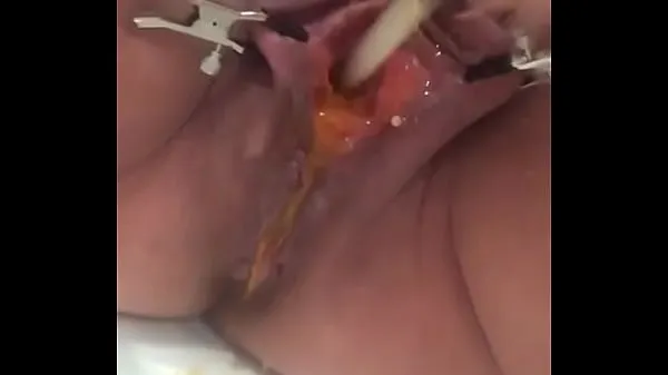 Watch Chilispoon fucks deep into her wide spread cunt cool Tube