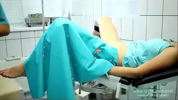 Oglejte si beautiful girl on a gynecological chair (33 Cool Tube