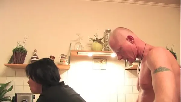 Guarda Versione free - Ho visto mia madre in cucina essere messa a pecora con il cazzo dentroil fantastico Tube