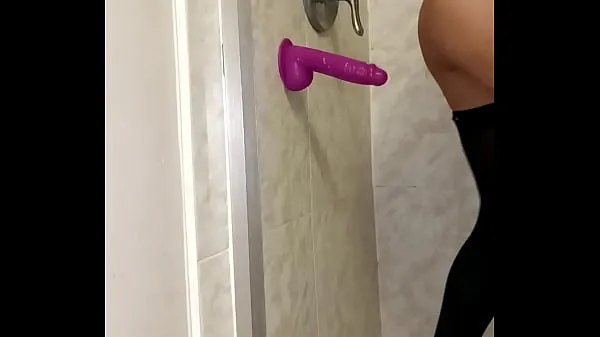 Assista Sexo com meu vibrador no banheiro tubo legal