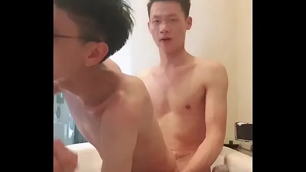 Obejrzyj Master Lang Fucks a dude in the bathtub fajny kanał