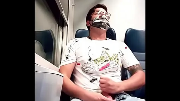 Regardez Branler dans un train italien Tubes sympas