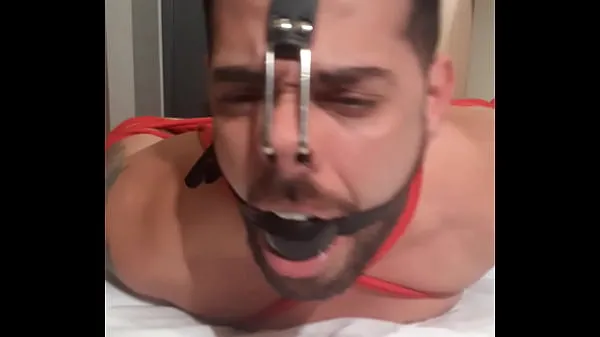 Sledujte Several brazilian guys bound and gagged from Bondageman website now available here in XVideos. Enjoy handsome guys in bondage and struggling and moaning a lot for escape cool Tube