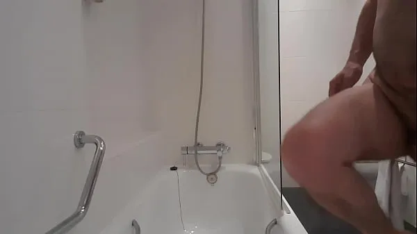 Pozrite si Shower and cum cool Tube