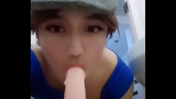 ดู Sucking my dildo Tube เจ๋งๆ