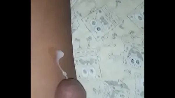 شاهد Ugandan teen Jerking off on his birthday,as he shows off his 10 inch black dick in this video أنبوب رائع