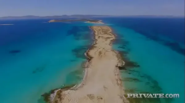 Παρακολουθήστε το Silvia and Eveline Dellai, Twin Lifeguards in Anal Rescue cool Tube