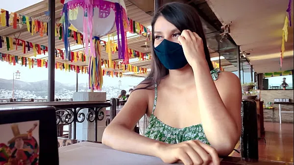 Pozrite si Mexican Teen Waiting for her Boyfriend at restaurant - MONEY for SEX cool Tube