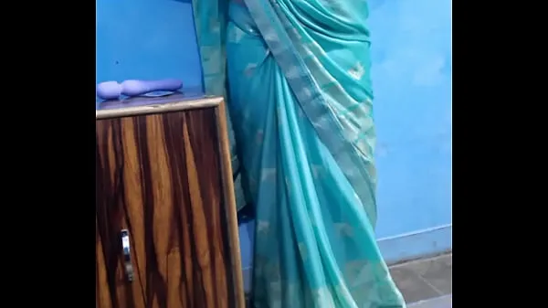 Tonton Sexy bhabhi enjoy with dildo in green saree Cool Tube