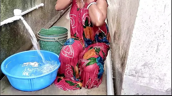 Assista Esposa que estava tomando banho na varanda foi chamada dentro do quarto e fodida tubo legal