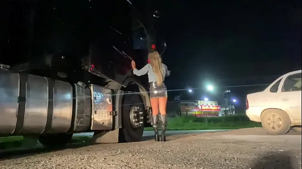 Se TRUCKER FUCKING THE BITCH WITHOUT A CONDOM BAREBACK cool Tube